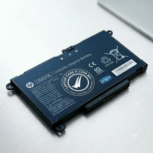 HP OM03XL BATTERY  ORIGINAL